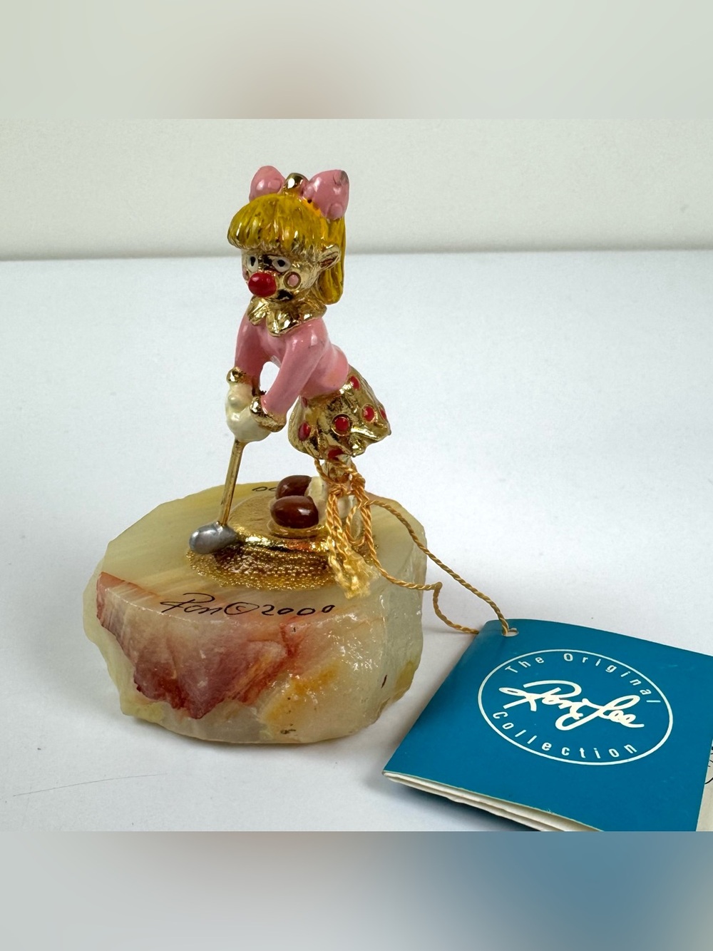 Ron Lee Collectors Club 24K Plated Accents Female Lady Golfer Figurine on Quartz